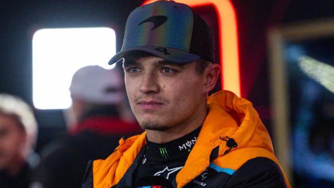 Lando Norris s'exprimant après les qualifications du Grand Prix de Las Vegas