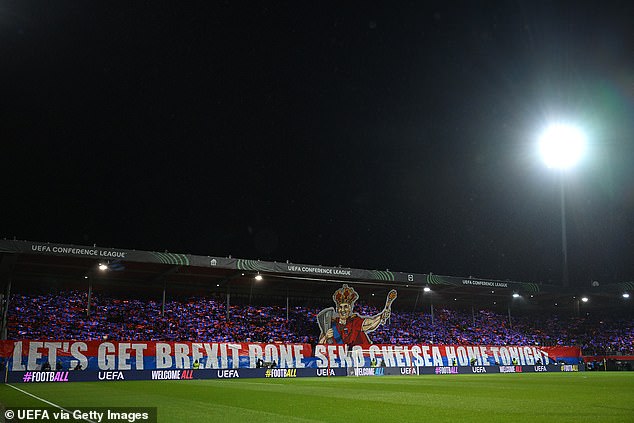 Les supporters de Heidenheim ont affiché un message provocateur à Chelsea.