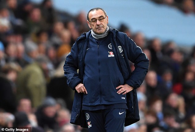 Maurizio Sarri réfléchit à son départ de Chelsea