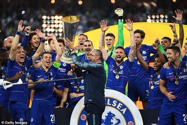 Sarri conduit Chelsea au sommet de la Premier League et à la victoire en Ligue Europa