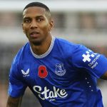 Ashley Young blessé - un coup dur pour Everton après Chelsea