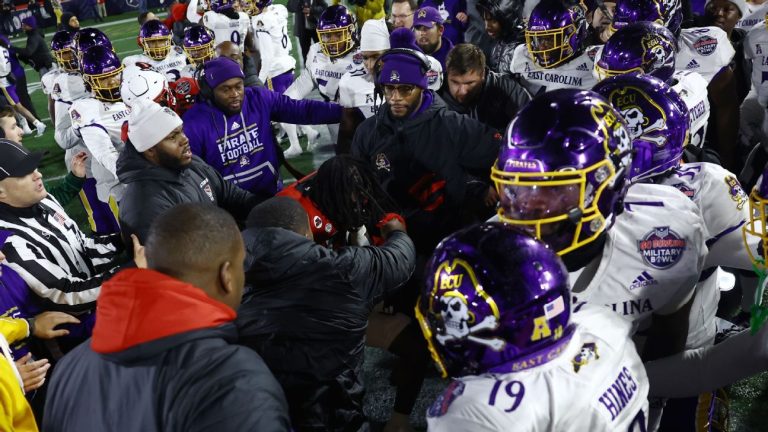 Bagarre marquante lors de la victoire d-East Carolina au Military Bowl