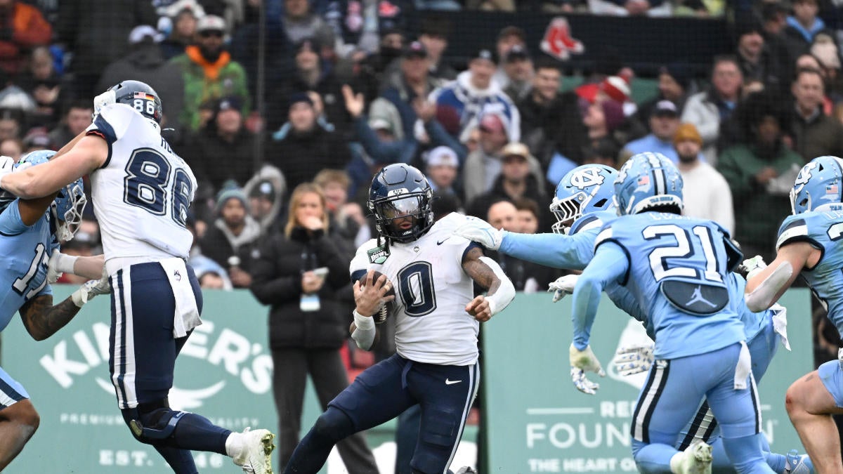 Bill Belichick face à un défi après la défaite de UNC au Fenway Bowl