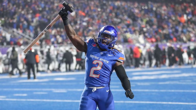 Boise State remporte le titre MWC et se qualifie pour les playoffs