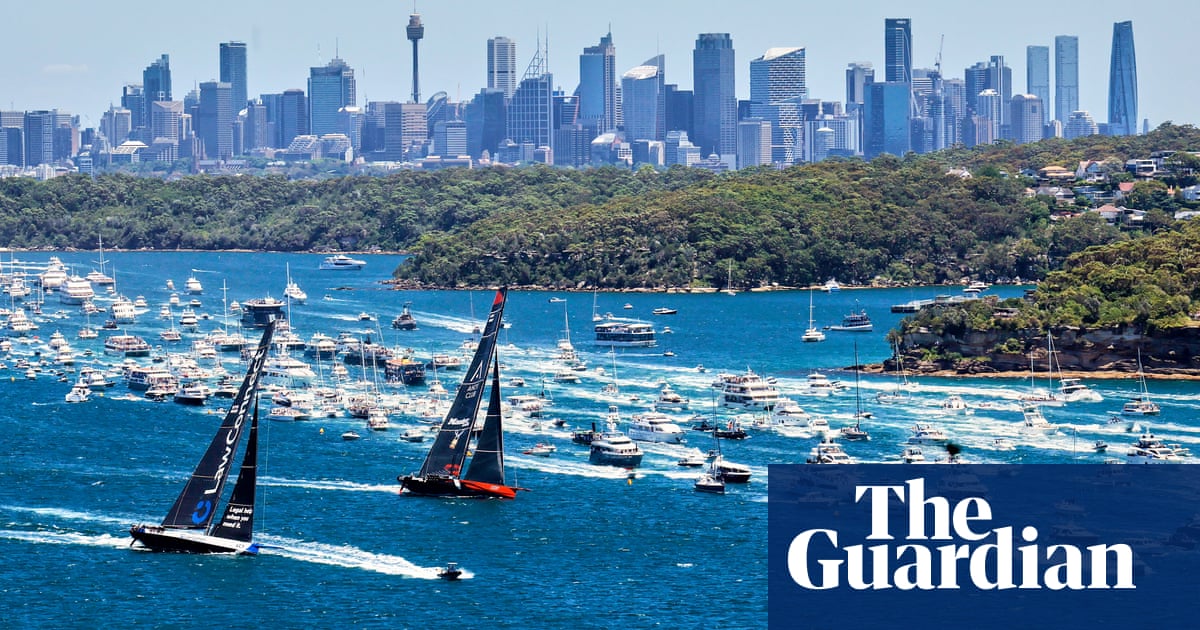 Comanche prend les devants à la course Sydney-Hobart