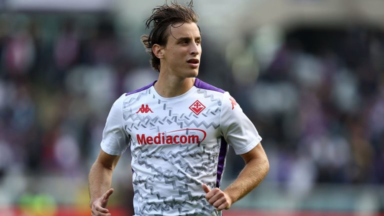 Edoardo Bove fait son retour émotionnel à la Fiorentina