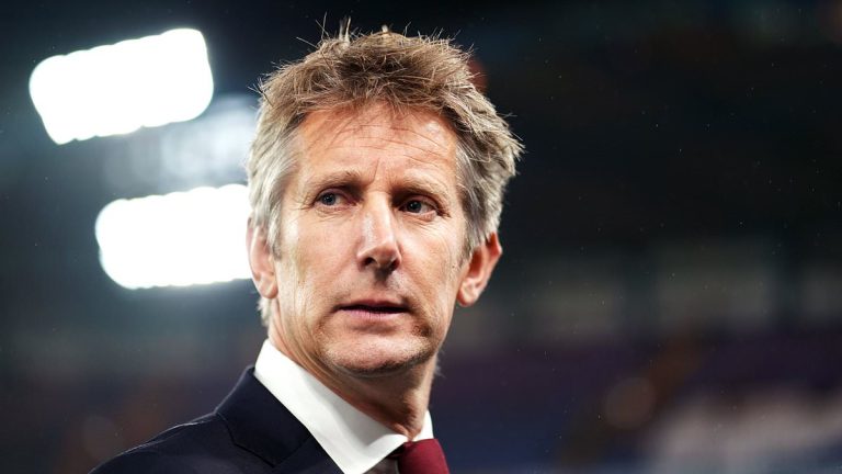 Edwin van der Sar : Man United doit réformer sa structure