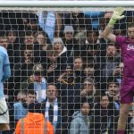 Jordan Pickford sauve un penalty d-Erling Haaland et égalise pour Everton