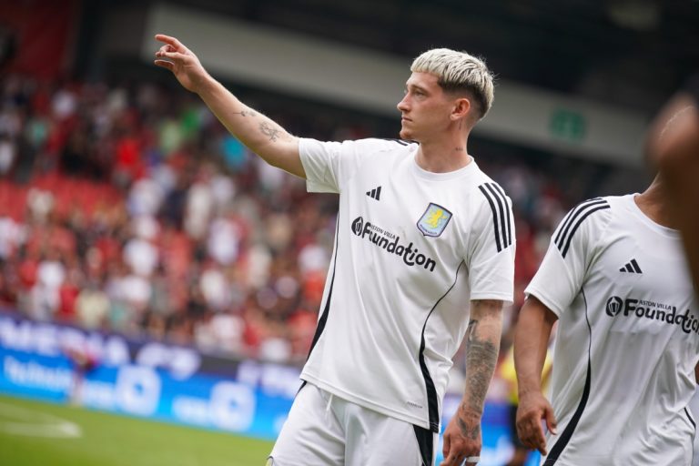 Leeds United en pole pour recruter Louie Barry d-Aston Villa