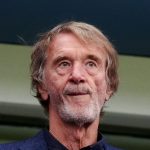 Les fans de Manchester United tournent le dos à Sir Jim Ratcliffe