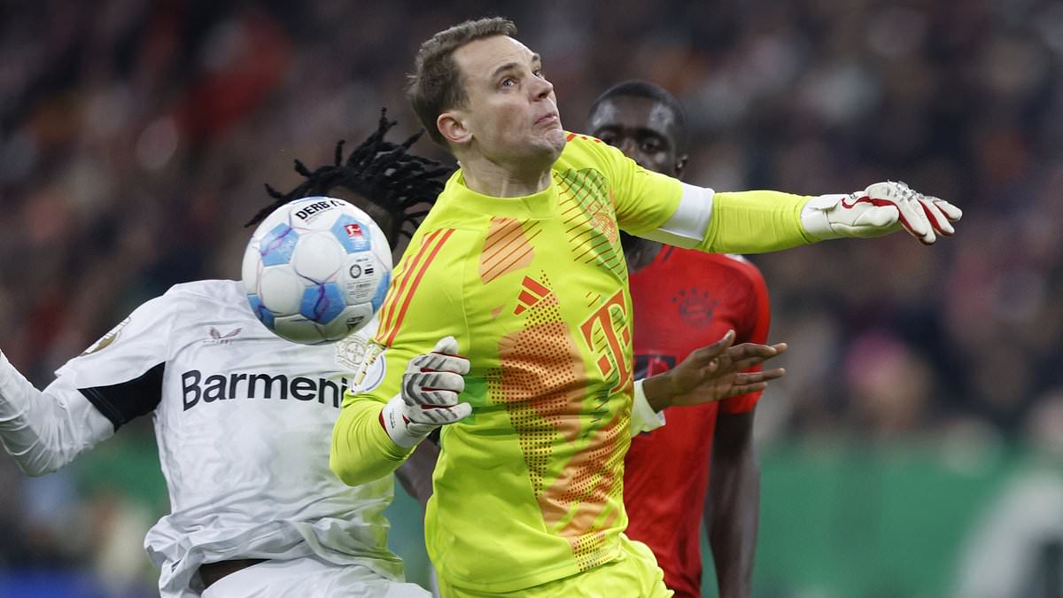 Manuel Neuer reçoit son premier carton rouge en coupe d'Allemagne