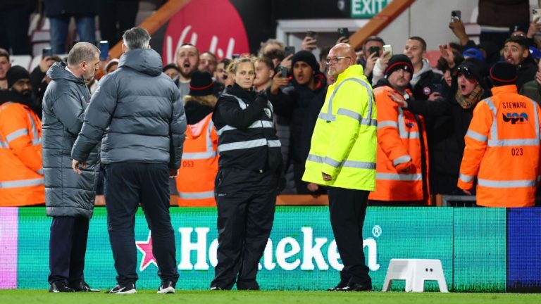 Postecoglou confronté par les fans après la défaite de Tottenham