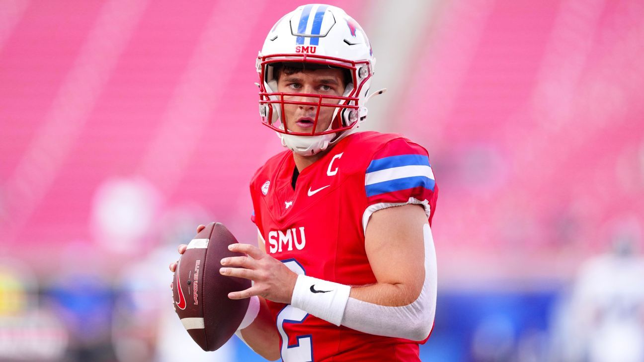 Preston Stone, QB de SMU, reste avec les Mustangs pour les playoffs