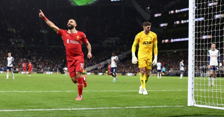 Salah Brille avec Liverpool lors d-une Victoire Écrasante contre Tottenham