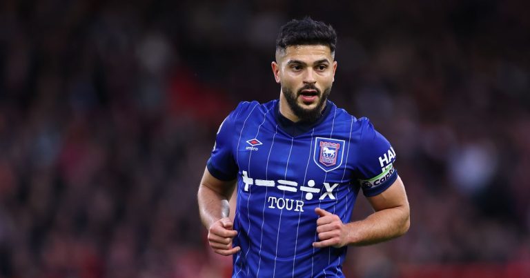 Sam Morsy persiste dans son refus de l'arbitre arc-en-ciel