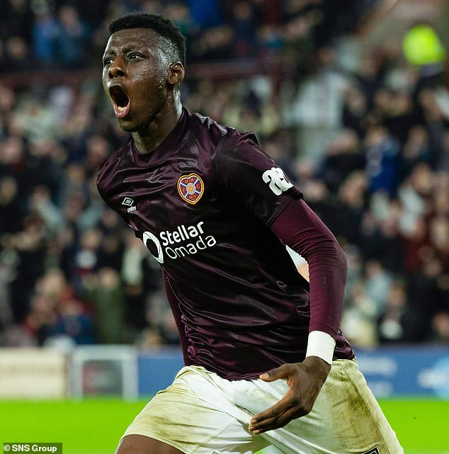 L'attaquant espagnol Musa Drammeh a joué un grand rôle dans l'égalisation de Hearts à Tynecastle