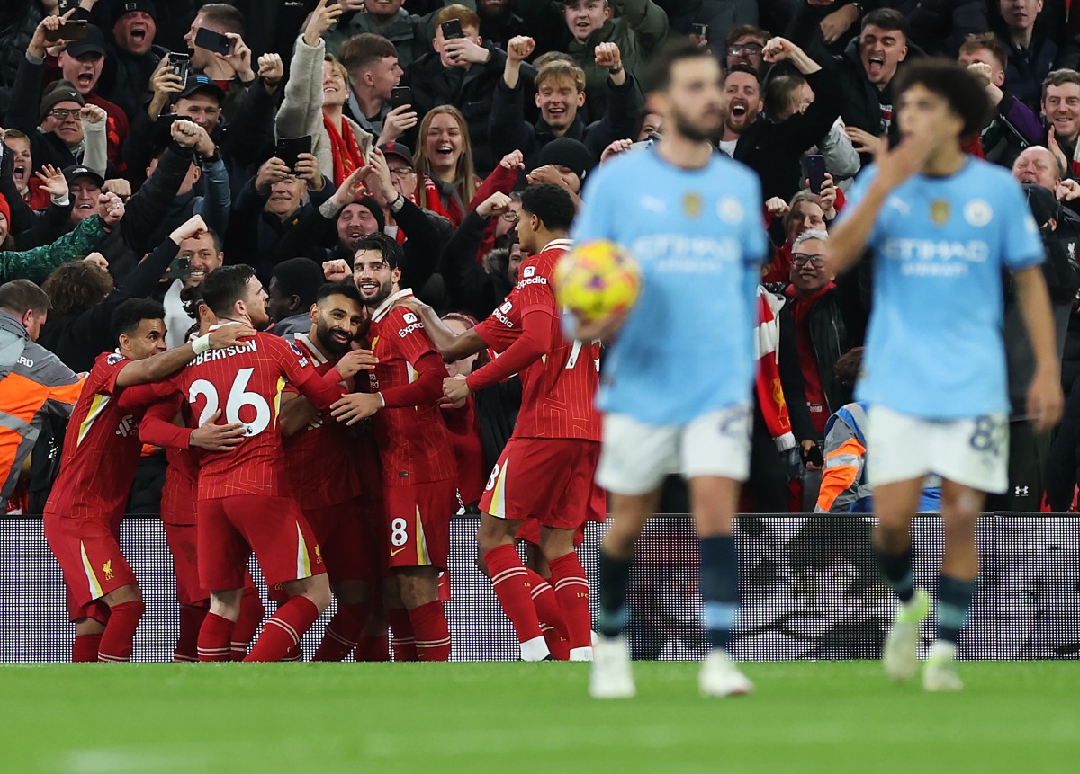 Les joueurs de Liverpool célèbrent leur but contre Manchester City à Anfield