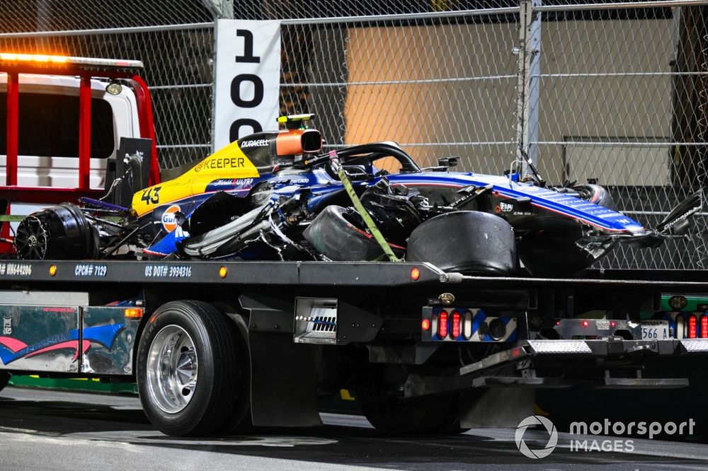 La voiture endommagée de Franco Colapinto, Williams FW46