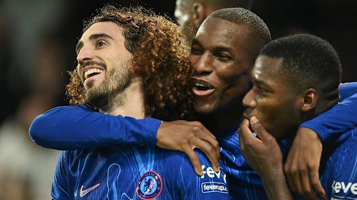 Marc Cucurella a marqué un but mais a également reçu un carton rouge pour Chelsea