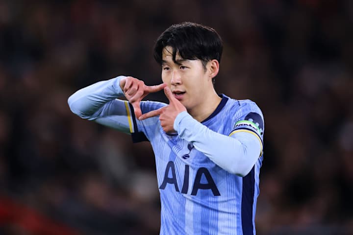 Rodrigo Bentancur in Europa League action for Tottenham