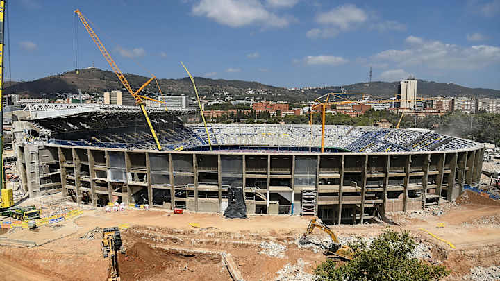 Les rénovations du Camp Nou ont été retardées