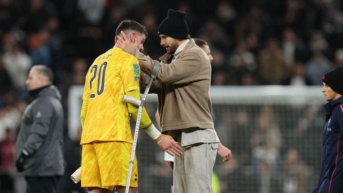 Fraser Forster et Guglielmo Vicario