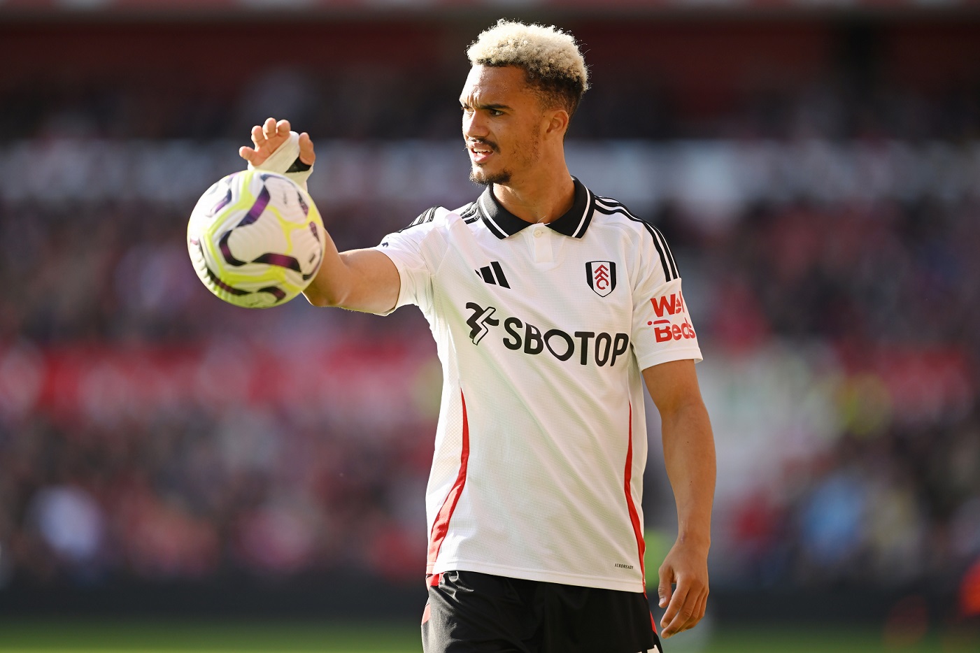 Antonee Robinson en action pour Fulham