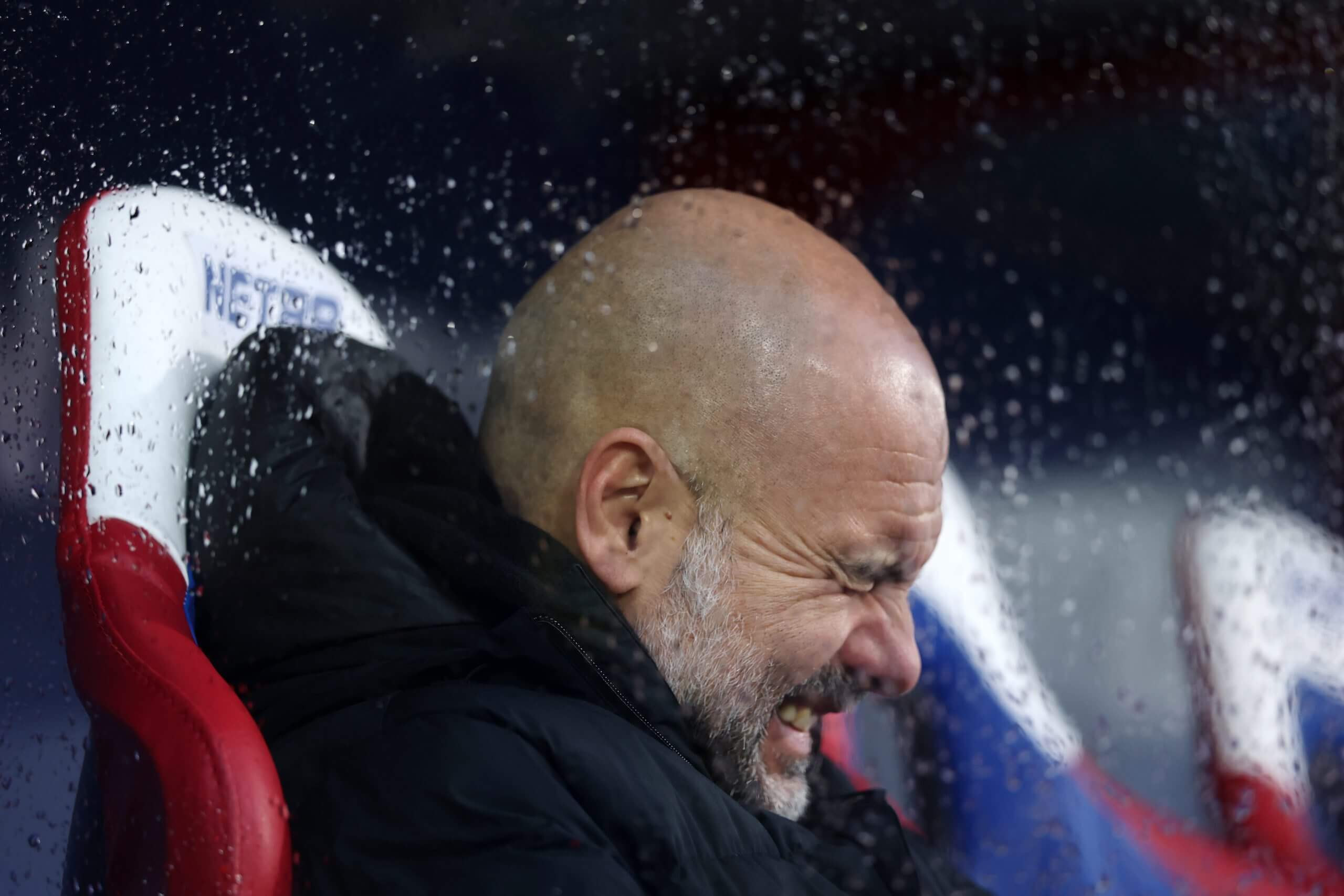 Pep Guardiola avec des signes de stress