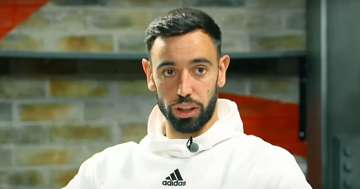 Bruno Fernandes défend Joshua Zirkzee après des sifflets à Old Trafford