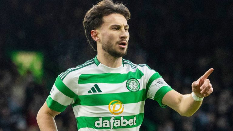 Celtic domine St Mirren et prend 13 points d-avance en Écosse