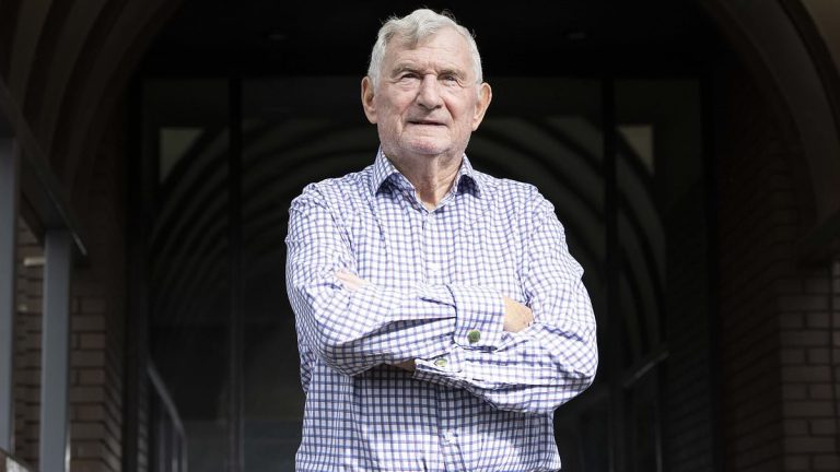 David Pleat revient dans le football à 80 ans avec Celtic