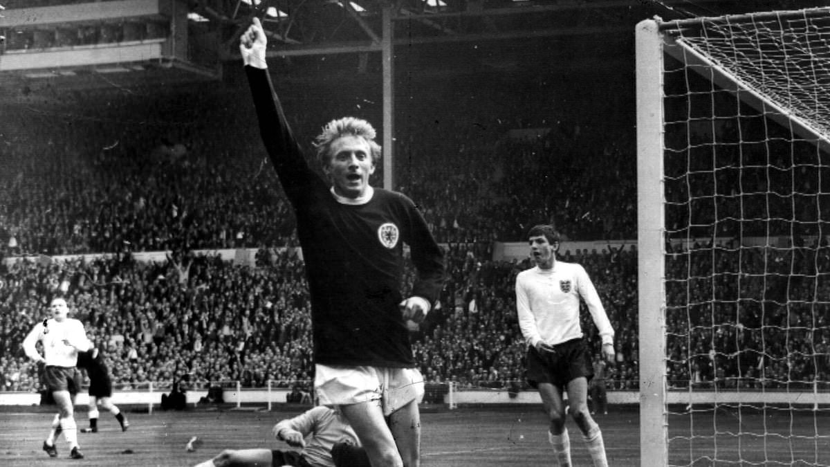 Denis Law - Légende du Football Écossais S-éteint à 84 Ans