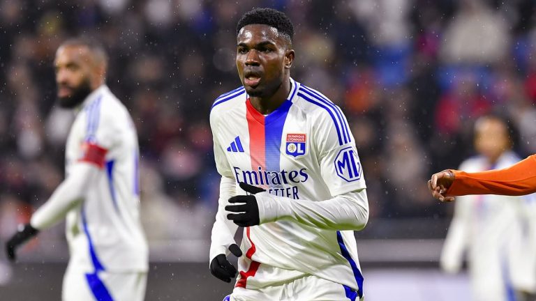 Everton envisage un transfert pour l-ailier de Lyon Ernest Nuamah