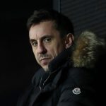 Gary Neville absent du match historique de Salford contre Man City