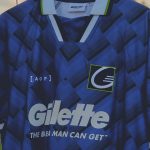 Gillette lance un maillot de football en édition limitée pour la charité