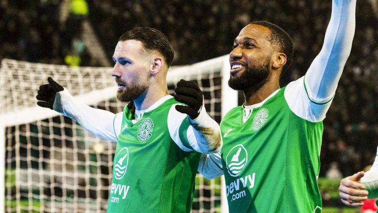 Hibernian s-impose 3-1 contre Motherwell en Premiership Écossaise