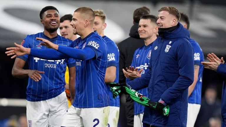 Ipswich Town domine Bristol Rovers en FA Cup 3-0