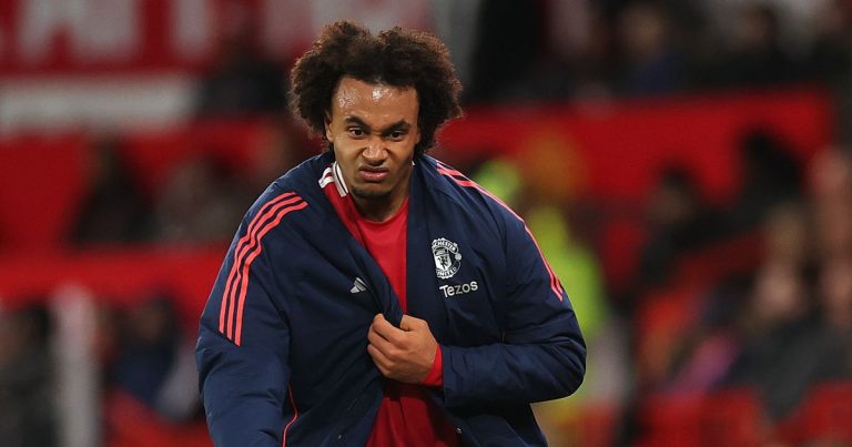 Joshua Zirkzee en larmes après sa sortie à Manchester United