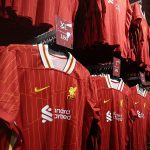 L-essor des maillots de foot contrefaits pour Noël