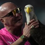 Lazio - licenciement du falcon handler pour des photos controversées