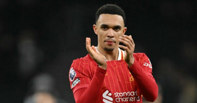 Liverpool - Arne Slot parle des contrats avant Man Utd