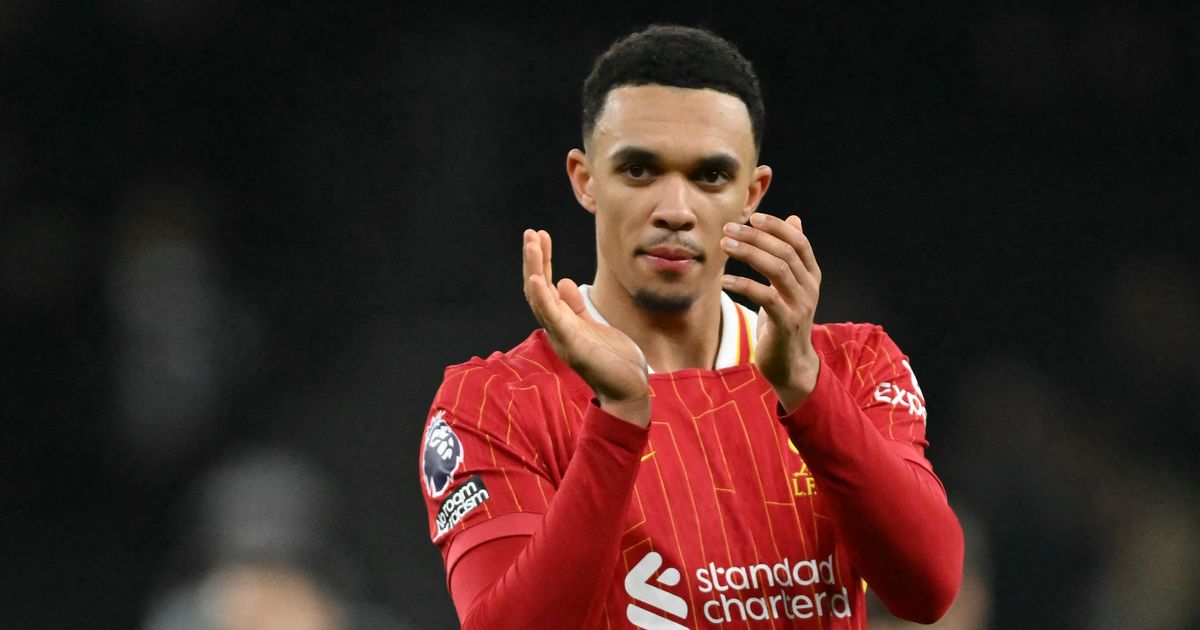 Liverpool - Arne Slot parle des contrats avant Man Utd