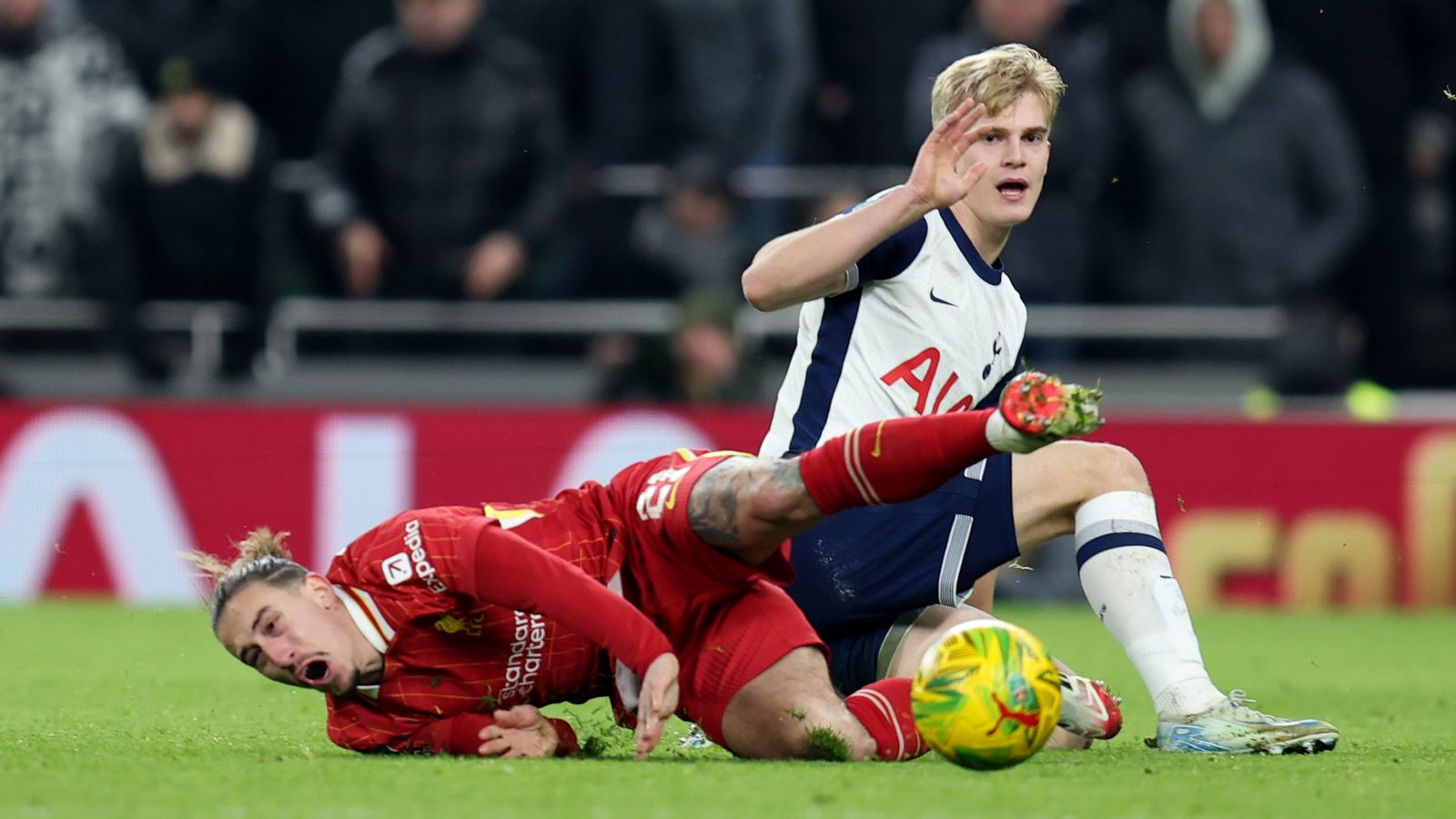 Liverpool frustré par l-arbitrage après la défaite contre Tottenham