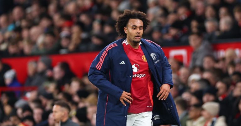 Manchester United - Zirkzee remplacé après 33 minutes- humiliation !