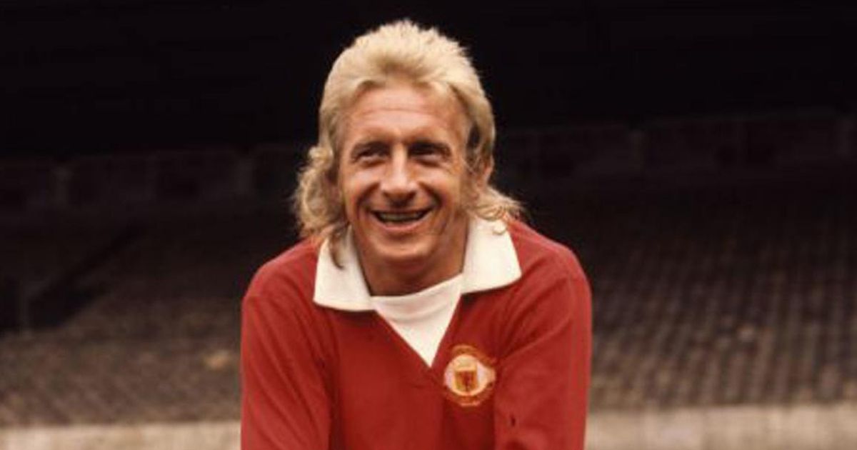 Manchester United rend hommage à Denis Law après son décès