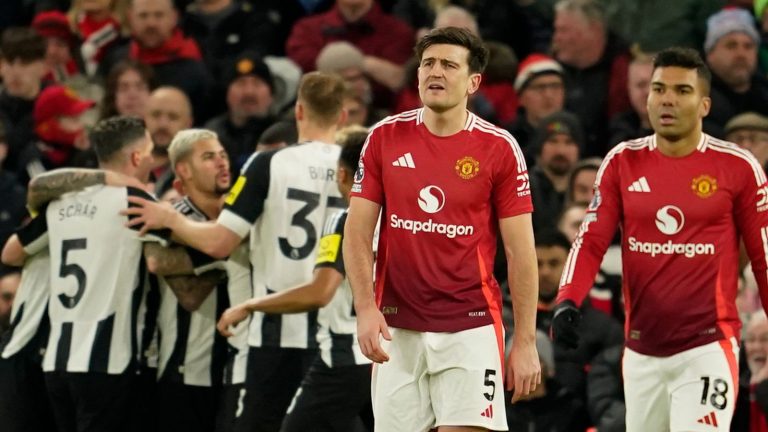 Newcastle écrase Manchester United 2-0 à Old Trafford