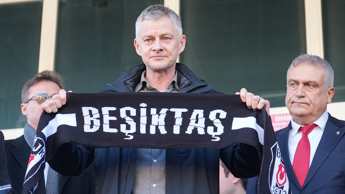 Ole Gunnar Solskjaer vise un ancien joueur à Besiktas