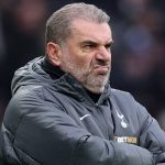 Postecoglou face à Howe - leçons à tirer de la Premier League