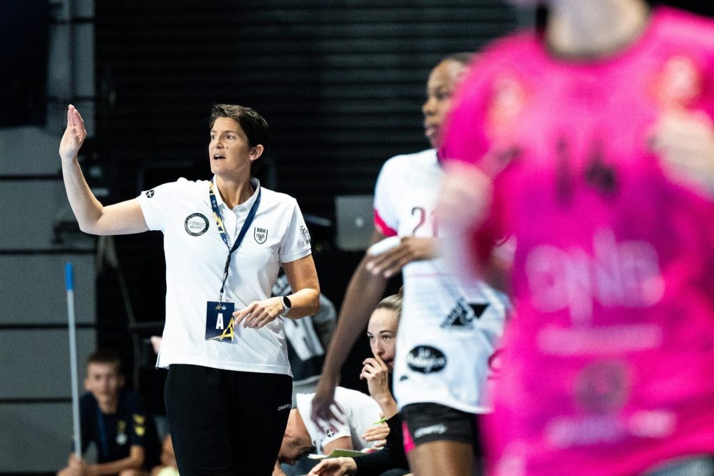 Raphaëlle Tervel et le manque d-entraîneuses en handball féminin