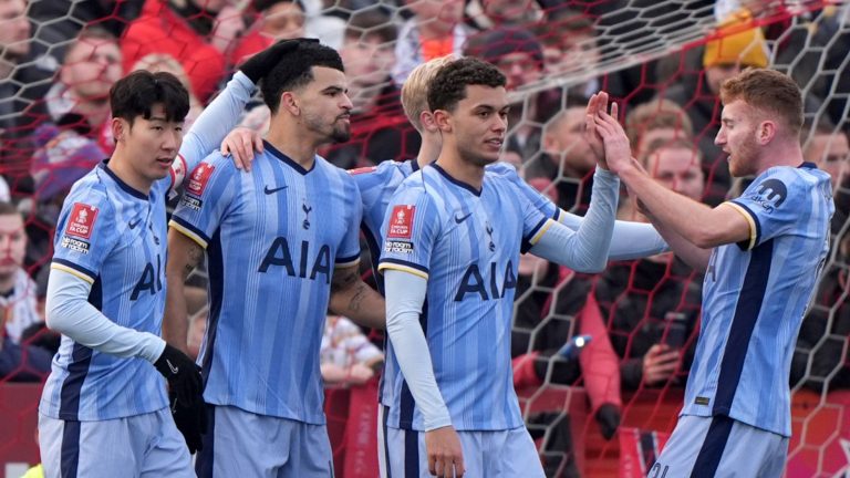 Tottenham s-impose 3-0 contre Tamworth en FA Cup après prolongations